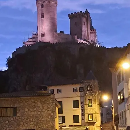 Number 1 Place Pyrene, 2 Bedroom Duplex, Luxury * Foix