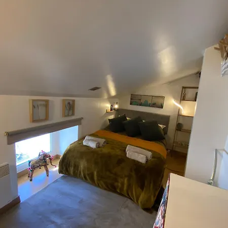 Number 1 Place Pyrene, 2 Bedroom Duplex, Luxury דירה *