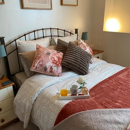 Number 1 Place Pyrene, 2 Bedroom Duplex, Luxury פואה