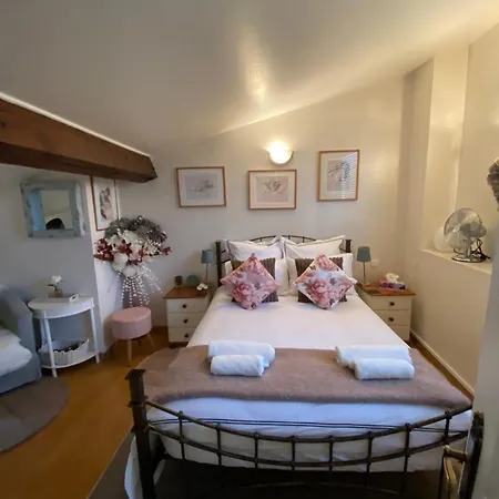 Number 1 Place Pyrene, 2 Bedroom Duplex, Luxury Foix