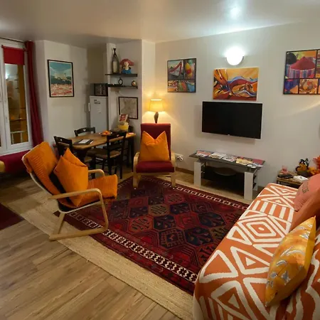 Number 1 Place Pyrene, 2 Bedroom Duplex, Luxury *