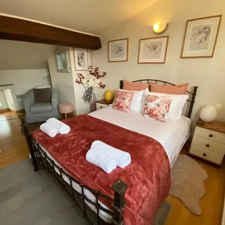 Number 1 Place Pyrene, 2 Bedroom Duplex, Luxury *