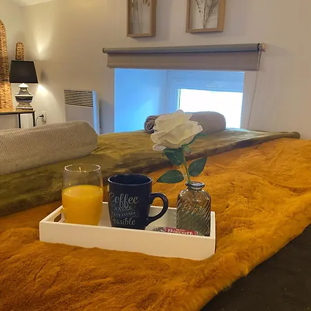 Number 1 Place Pyrene, 2 Bedroom Duplex, Luxury Foix