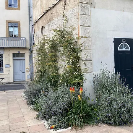 Appartamento Number 1 Place Pyrene, 2 Bedroom Duplex, Luxury