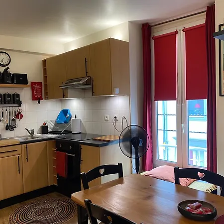 Number 1 Place Pyrene, 2 Bedroom Duplex, Luxury Appartement Foix