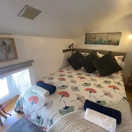 Number 1 Place Pyrene, 2 Bedroom Duplex, Luxury