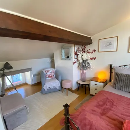 Number 1 Place Pyrene, 2 Bedroom Duplex, Luxury Foix