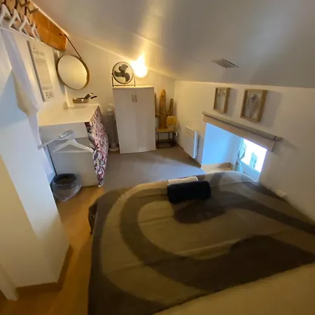 Number 1 Place Pyrene, 2 Bedroom Duplex, Luxury Lejlighed