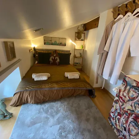 Number 1 Place Pyrene, 2 Bedroom Duplex, Luxury