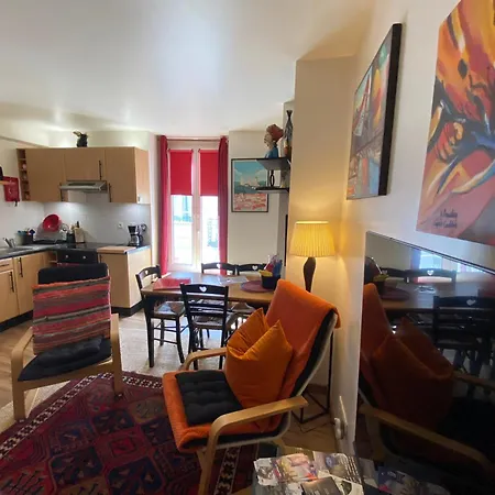 Number 1 Place Pyrene, 2 Bedroom Duplex, Luxury Appartement Foix