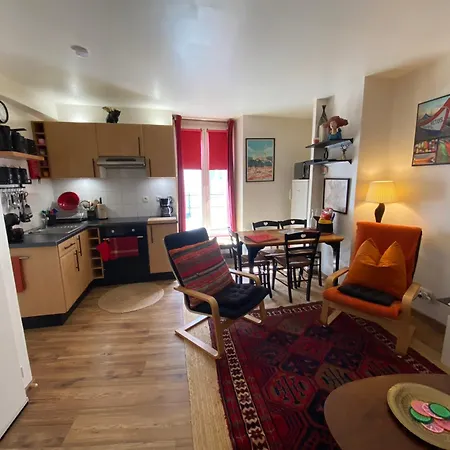 Number 1 Place Pyrene, 2 Bedroom Duplex, Luxury Appartement
