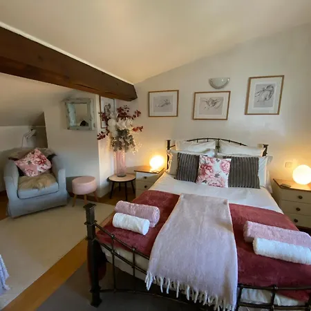 Appartement Number 1 Place Pyrene, 2 Bedroom Duplex, Luxury