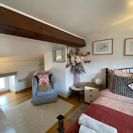 Appartement Number 1 Place Pyrene, 2 Bedroom Duplex, Luxury