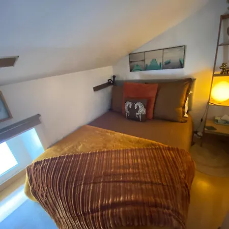 Appartement Number 1 Place Pyrene, 2 Bedroom Duplex, Luxury Foix