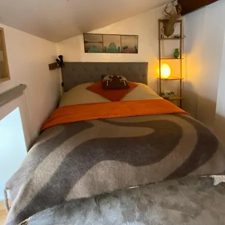 Number 1 Place Pyrene, 2 Bedroom Duplex, Luxury * Foix