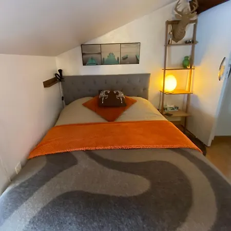 Number 1 Place Pyrene, 2 Bedroom Duplex, Luxury Foix