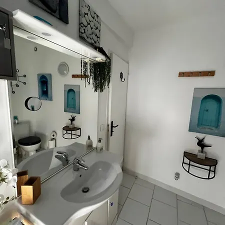 Number 1 Place Pyrene, 2 Bedroom Duplex, Luxury Appartement