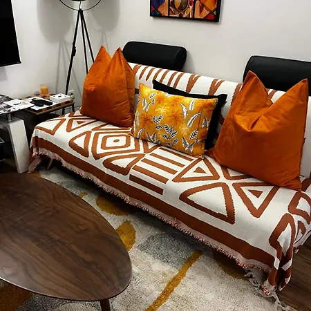 Number 1 Place Pyrene, 2 Bedroom Duplex, Luxury Appartement