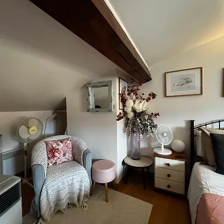 Number 1 Place Pyrene, 2 Bedroom Duplex, Luxury Appartement